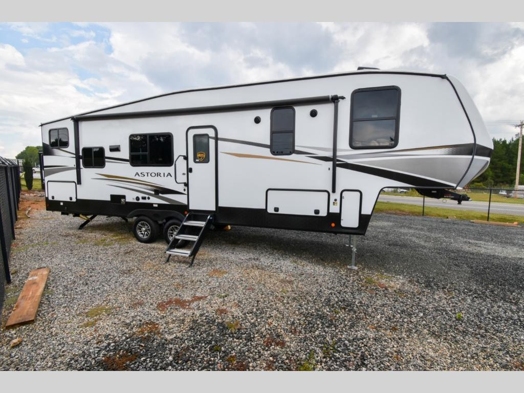 Dutchmen Astoria Fifth Wheel Review 3